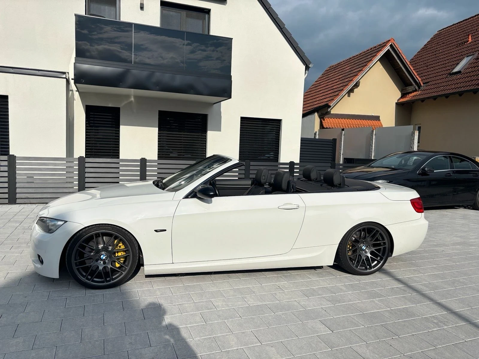 BMW 330 E93 - изображение 7