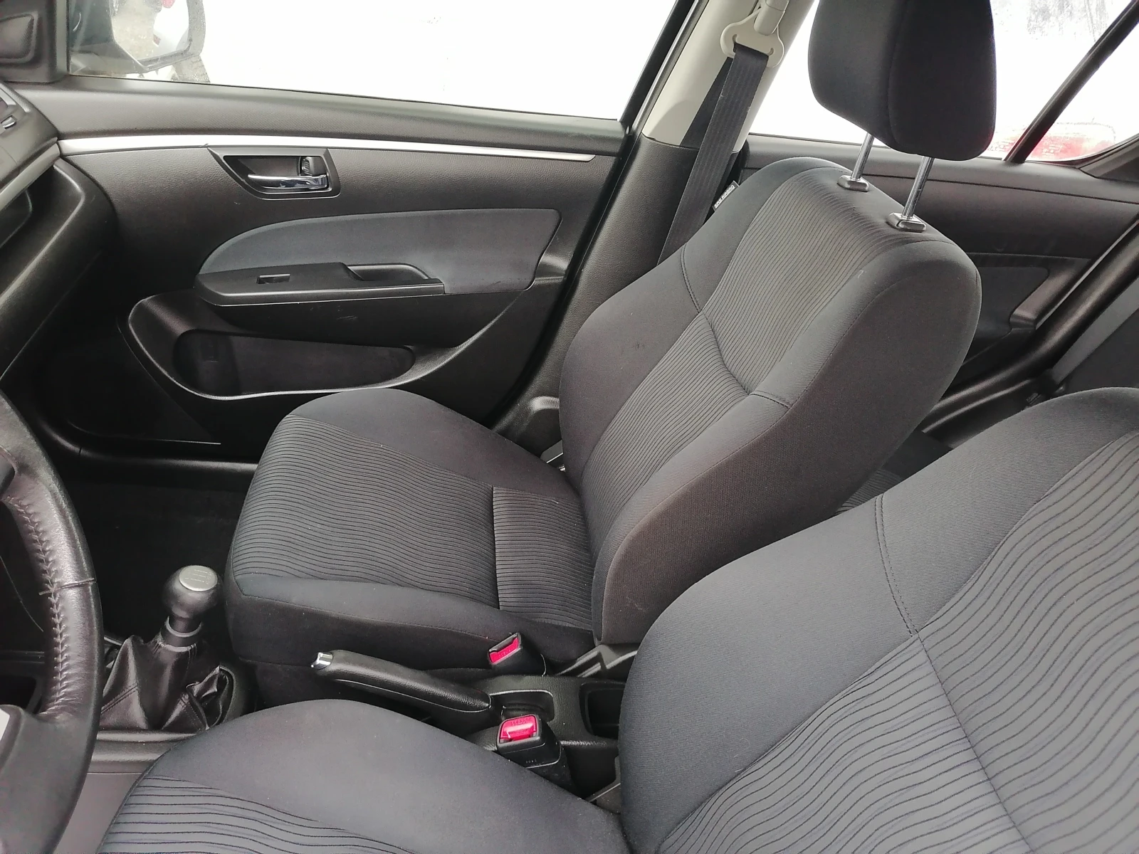 Suzuki Swift 1.2i 4x4 | Mobile.bg — изображение 11