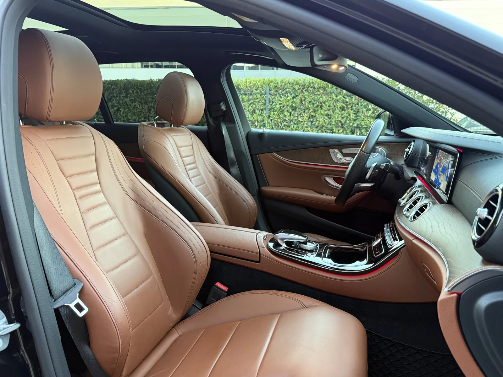 Mercedes-Benz E 220 AMG PREMIUM PLUS| DIGITAL| BURMESTER|   | Mobile.bg   11