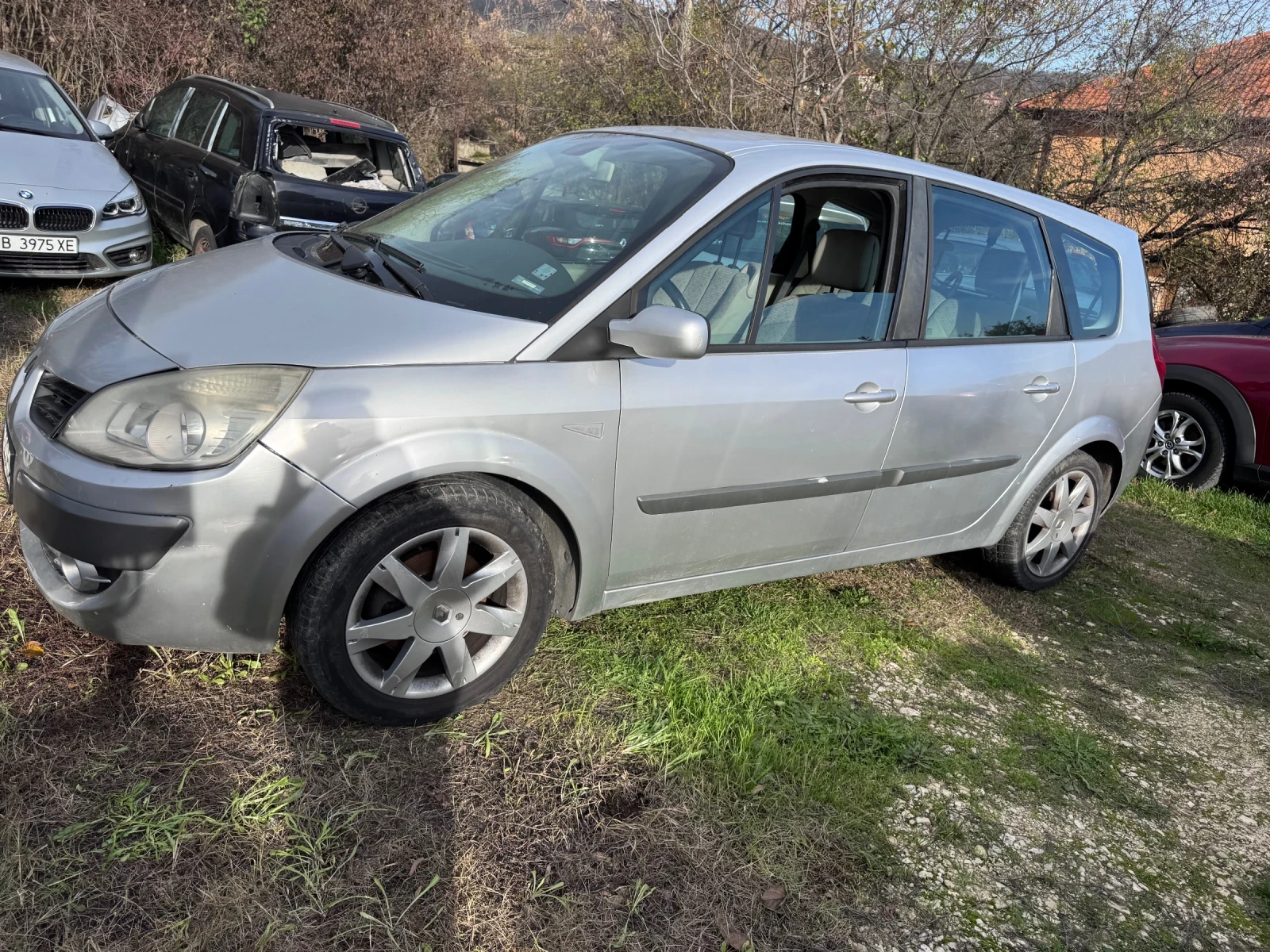 Renault Grand scenic 2.0i, автомат, 7 места - изображение 4