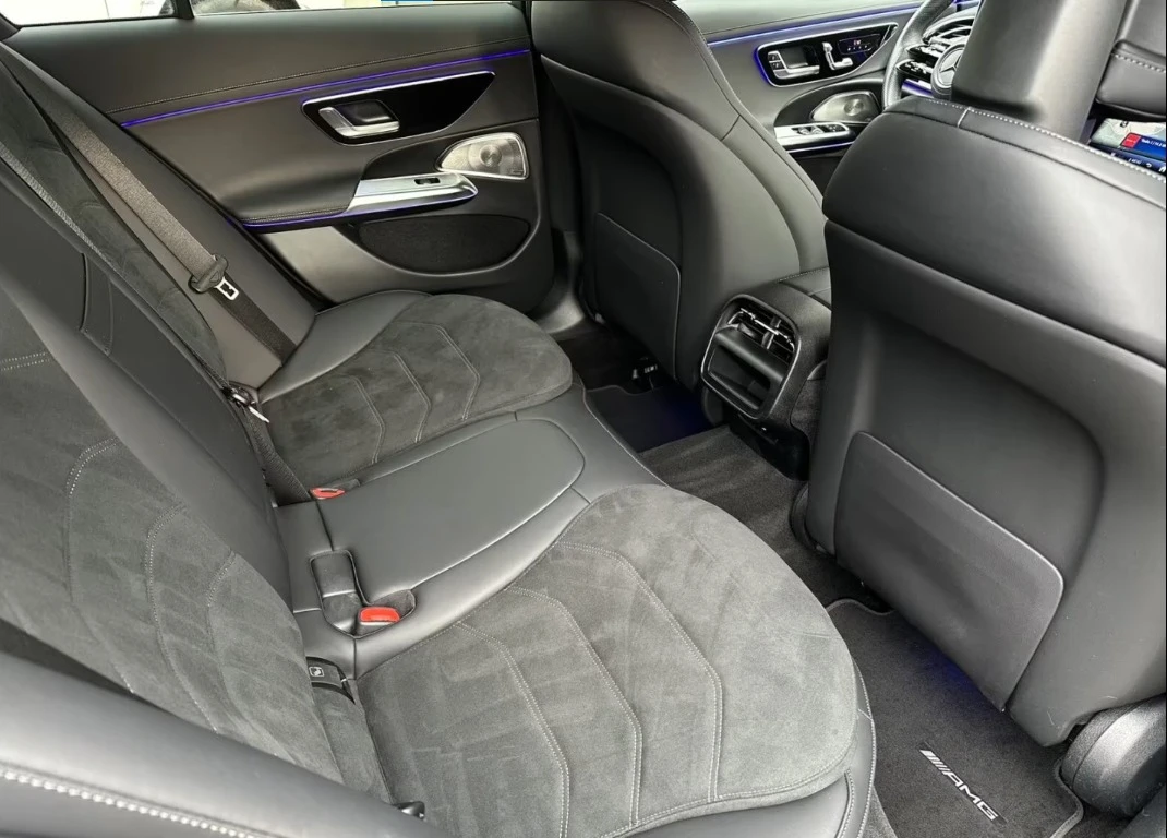 Mercedes-Benz E 400 e* 4Matic* AMG* HYPERSCREEN* Burmester* Digital Li - изображение 8