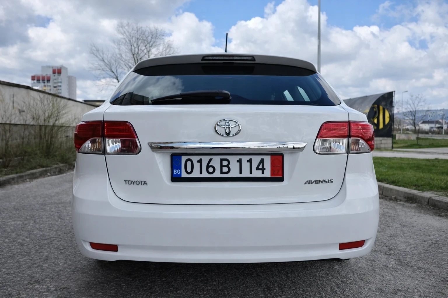 Toyota Avensis 2.0* БЕНЗИН* 152К.С.* FACELIFT* РЪЧКА* LUNA, снимка 6 - Автомобили и джипове - 54160460