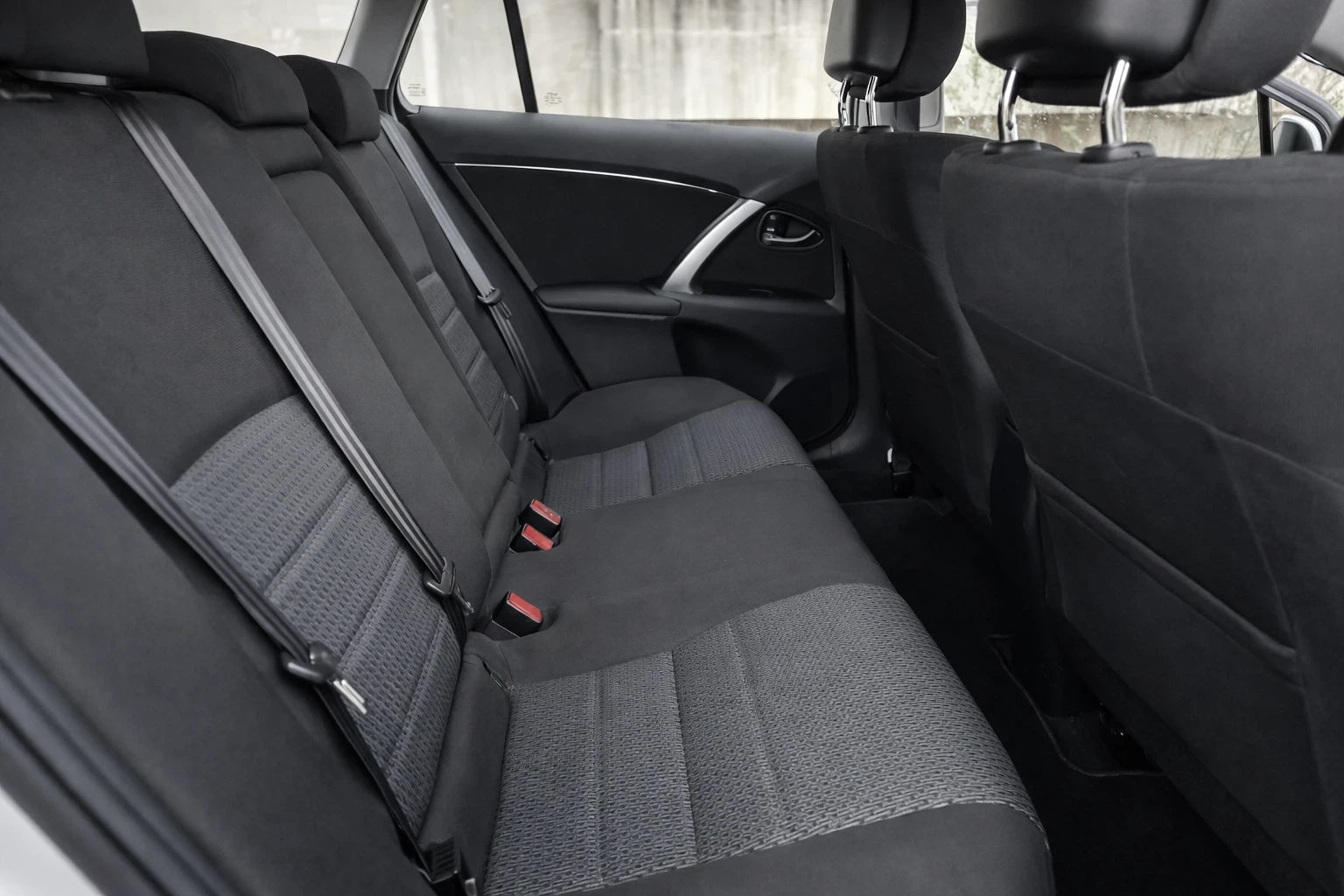 Toyota Avensis 2.0* БЕНЗИН* 152К.С.* FACELIFT* РЪЧКА* LUNA, снимка 12 - Автомобили и джипове - 54160460