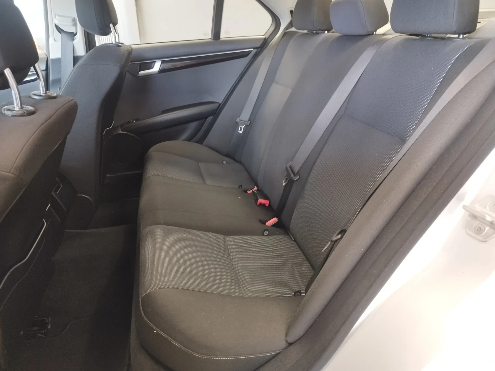 Mercedes-Benz C 200 C200, снимка 9 - Автомобили и джипове - 54328861