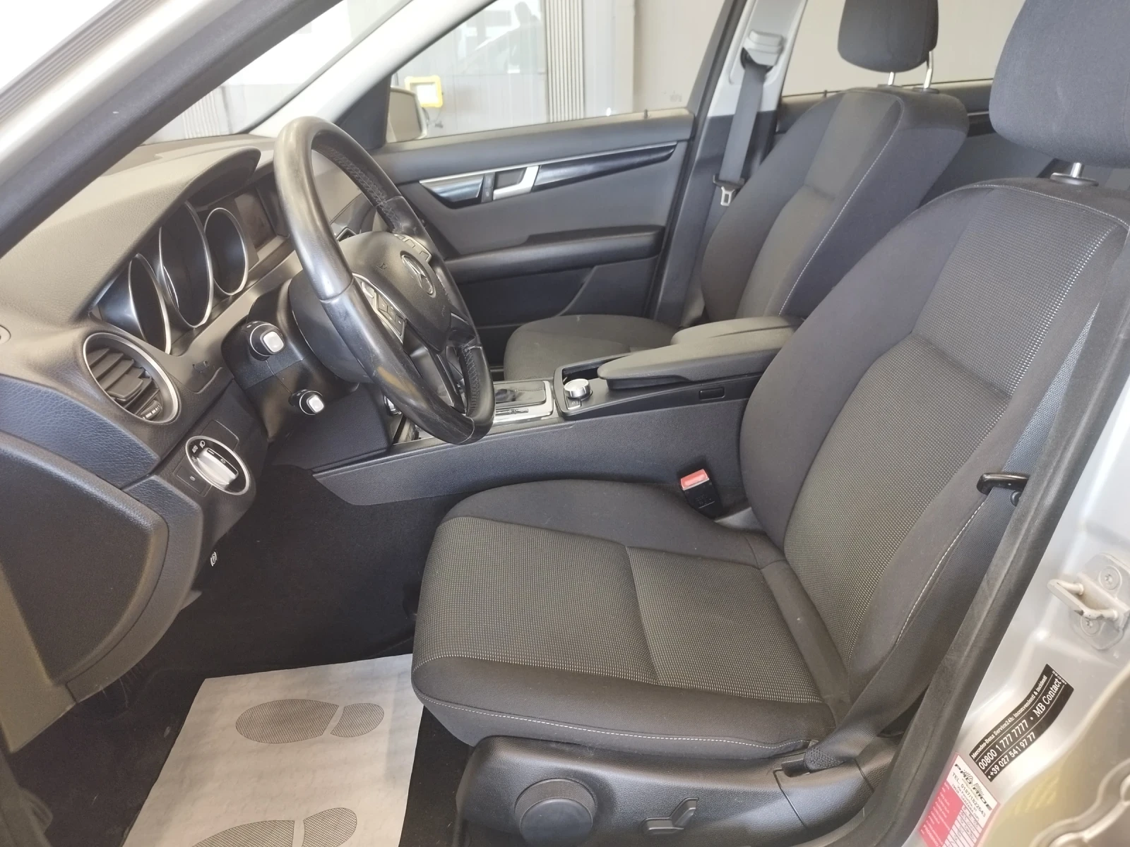 Mercedes-Benz C 200 C200, снимка 12 - Автомобили и джипове - 54328861