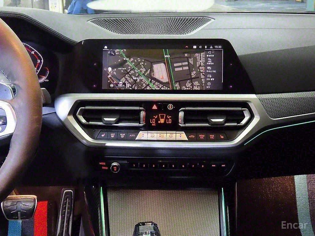 BMW 330 i* M-SPORT* HEAD-UP* HARMAN* 360 CAM* DISTRONIC, снимка 12 - Автомобили и джипове - 54372412