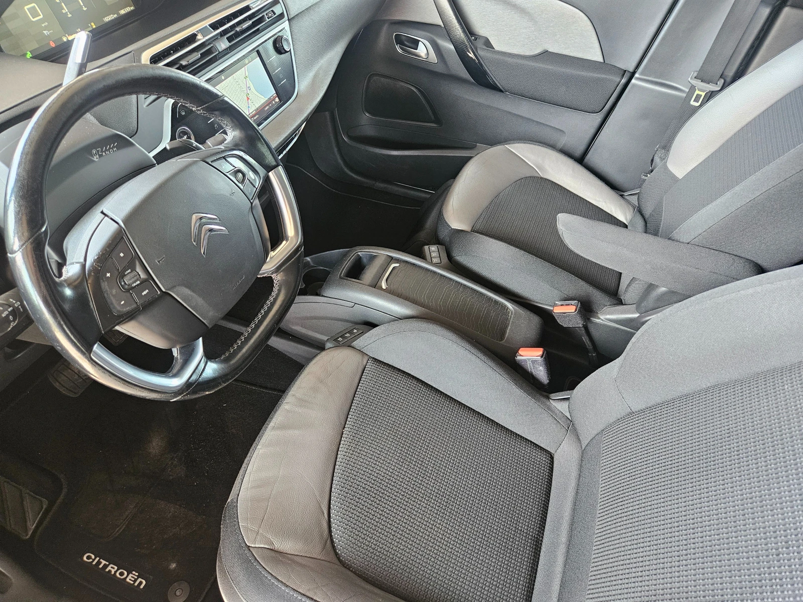 Citroen C4 Picasso, снимка 7 - Автомобили и джипове - 54530053