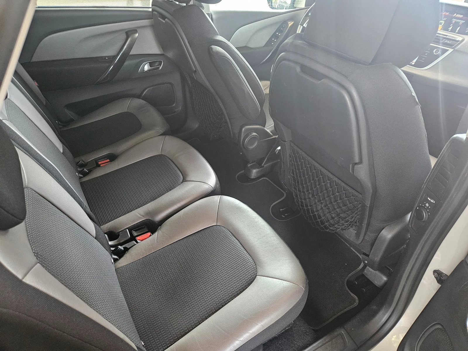 Citroen C4 Picasso, снимка 11 - Автомобили и джипове - 54530053