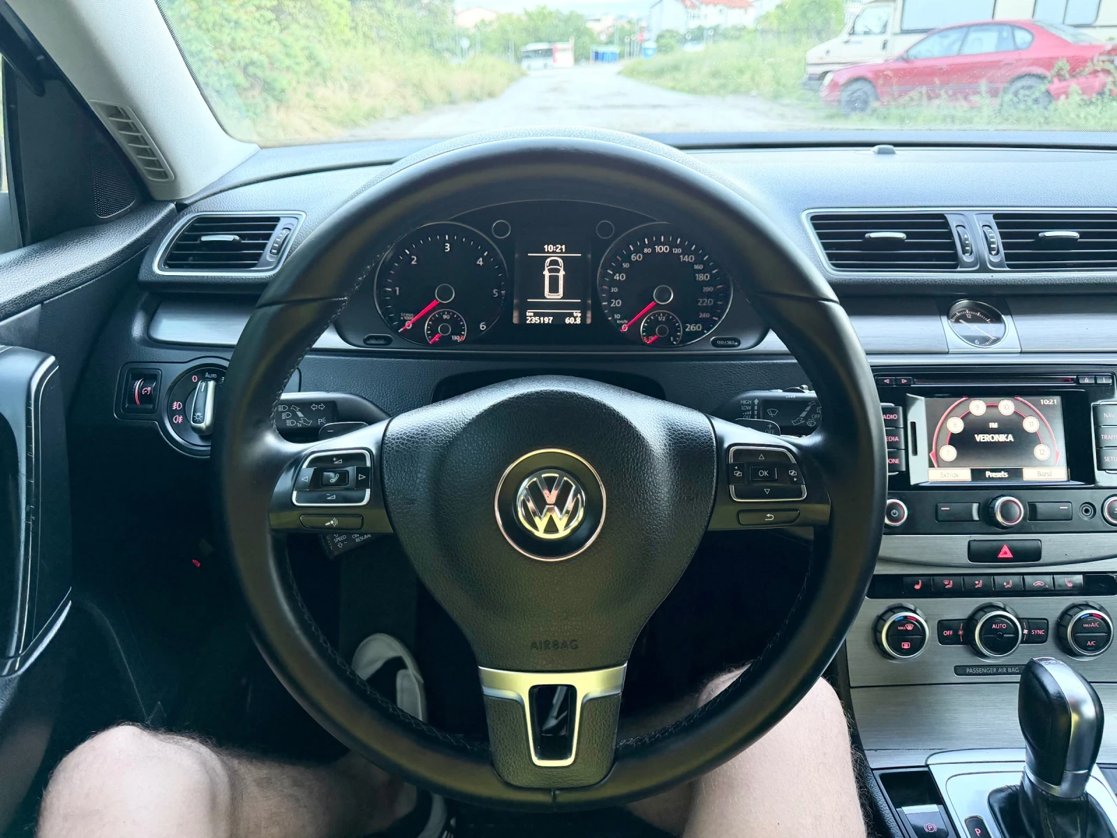 VW Passat 2.0TDI, снимка 10 - Автомобили и джипове - 54818535