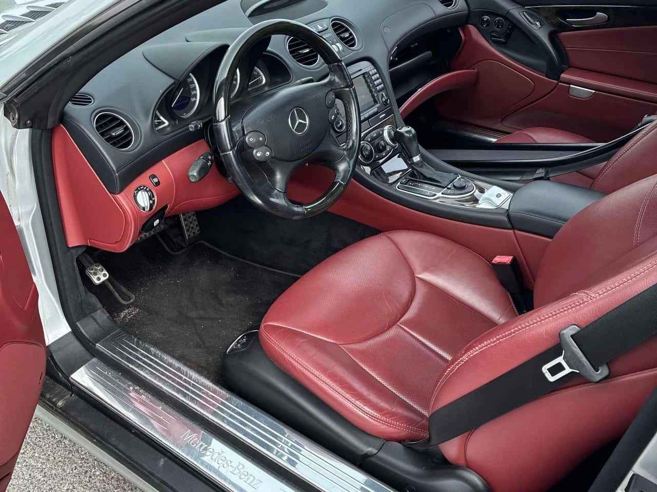 Mercedes-Benz SL * 5.5L V8 * АВТОКРЕДИТ БЕЗ ПЪРВОНАЧАЛНА ВНОСКА* , снимка 5 - Автомобили и джипове - 54908680