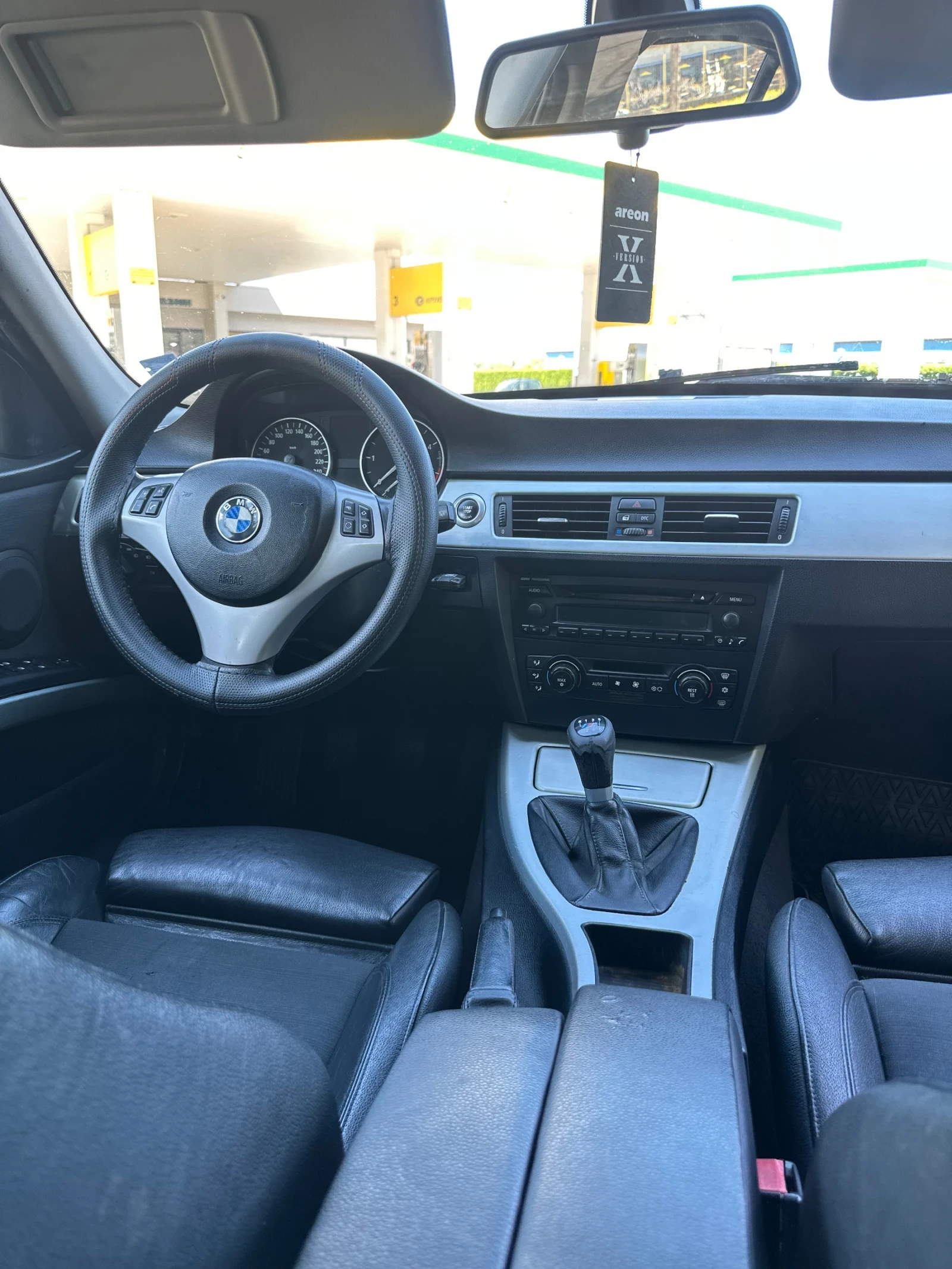 BMW 320 163к.с. КЛИМАТИК, снимка 6 - Автомобили и джипове - 54910282