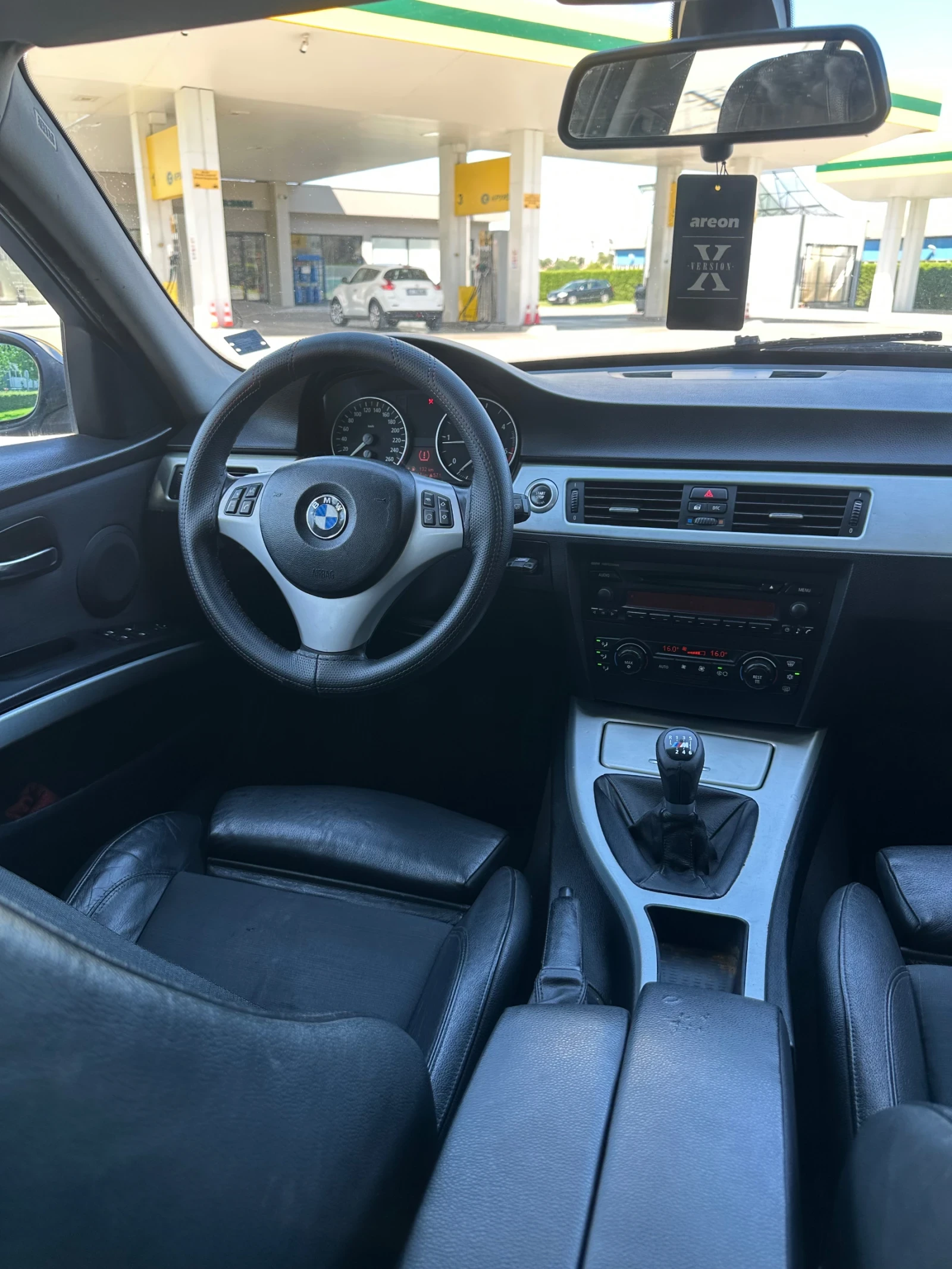 BMW 320 163к.с. КЛИМАТИК, снимка 6 - Автомобили и джипове - 54984120