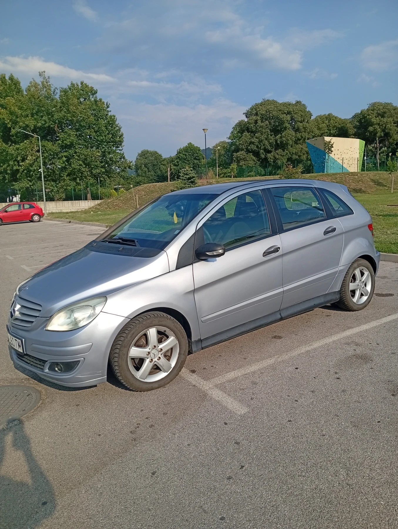 Mercedes-Benz B 180, снимка 2 - Автомобили и джипове - 55316371