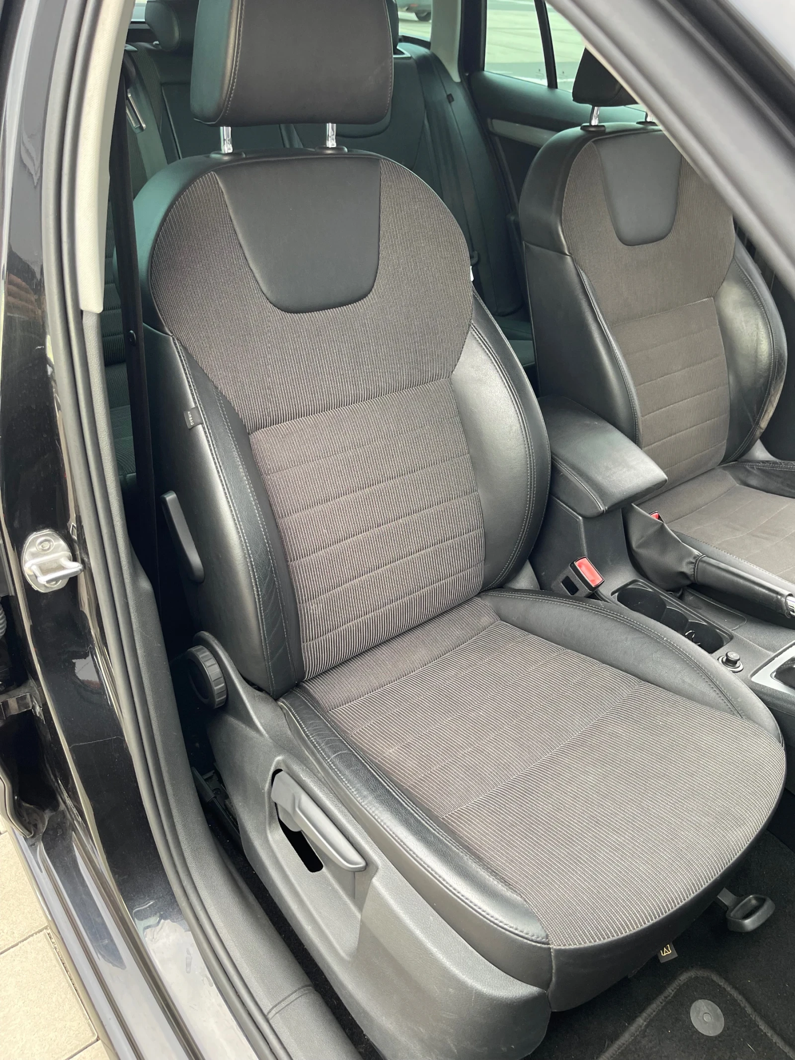 Skoda Octavia 2.0tdi / Distronic/ Canton , снимка 9 - Автомобили и джипове - 55327625