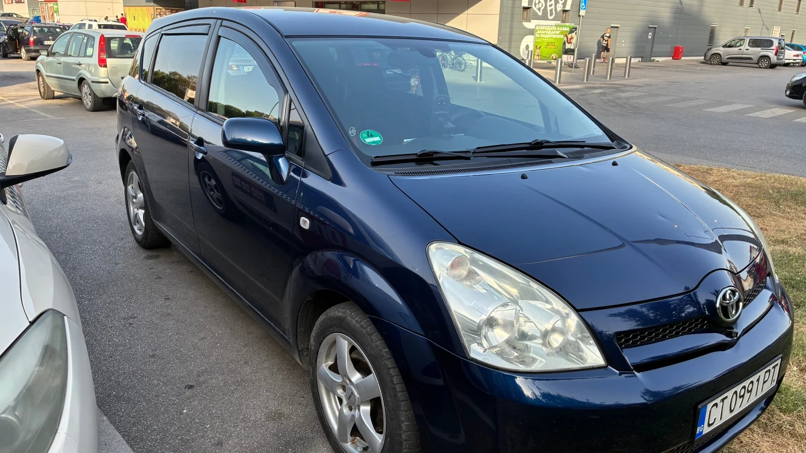 Toyota Corolla verso, снимка 2 - Автомобили и джипове - 55868109