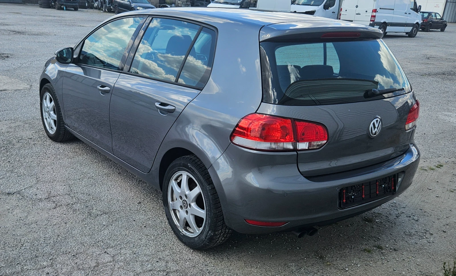 VW Golf 2.0 TDI, снимка 4 - Автомобили и джипове - 56220009