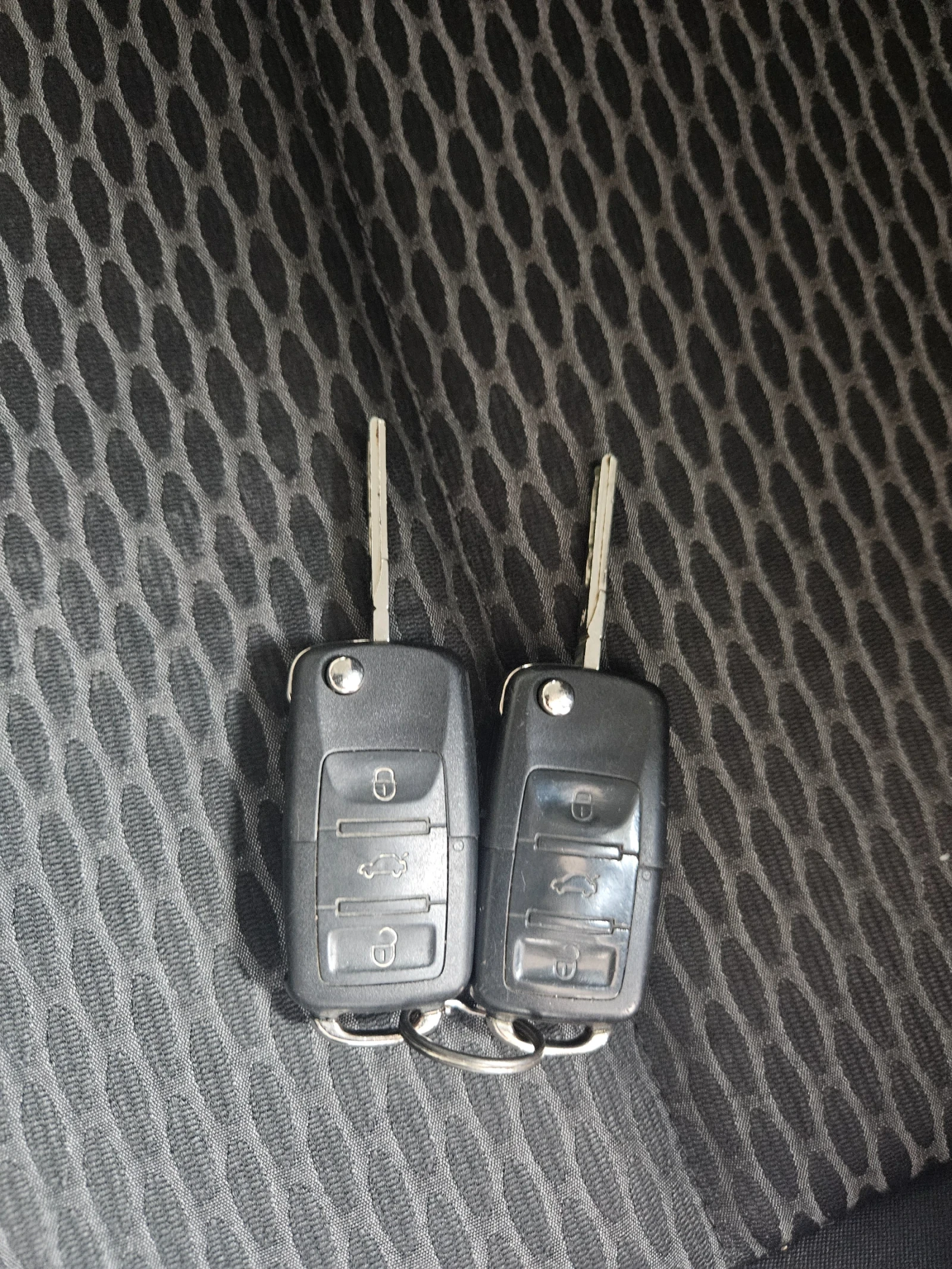 VW Golf 2.0 TDI, снимка 13 - Автомобили и джипове - 56220009