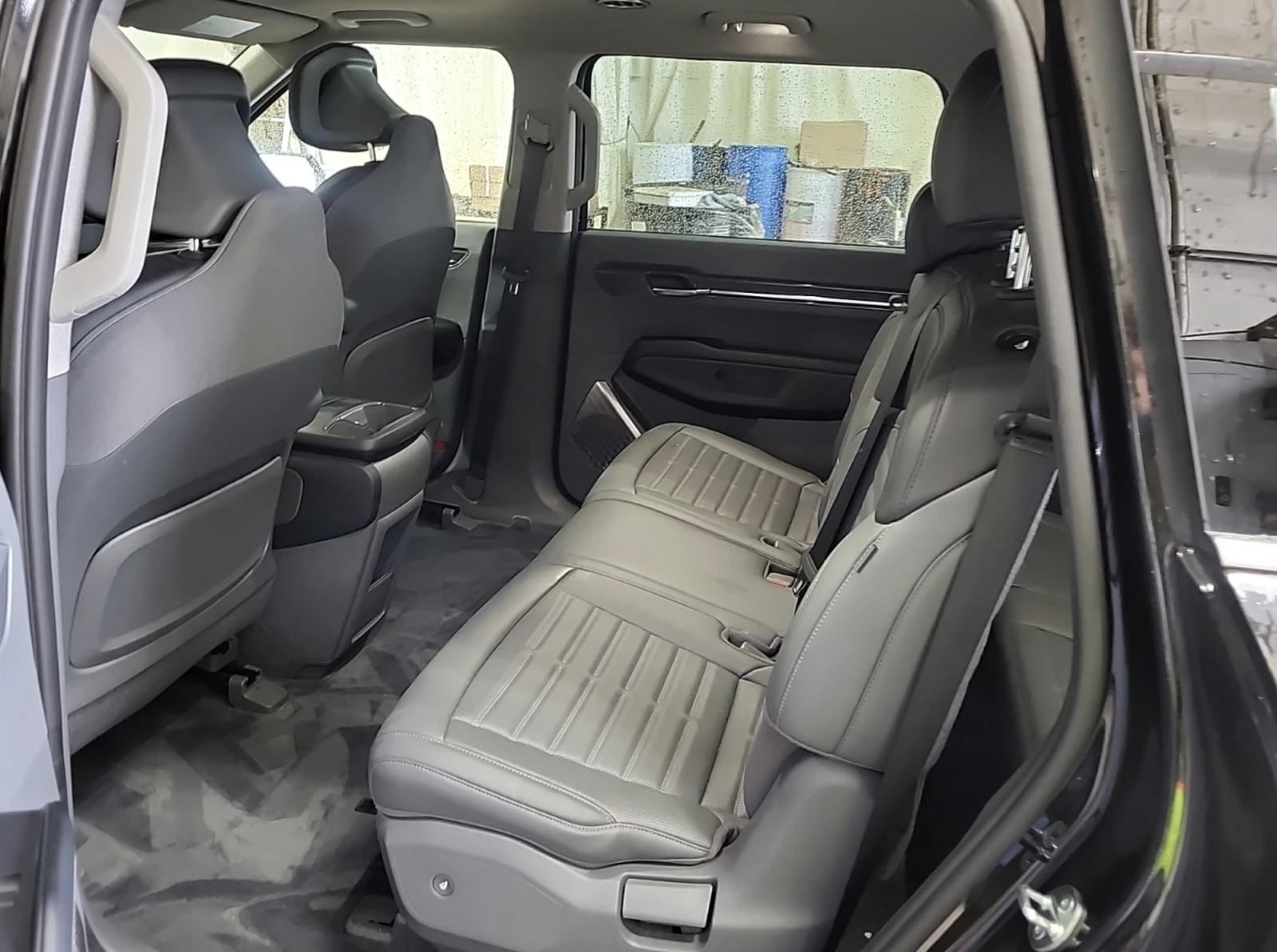 Kia EV9 2026 KIA EV9 LAND W/PLUS, снимка 10 - Автомобили и джипове - 56221173