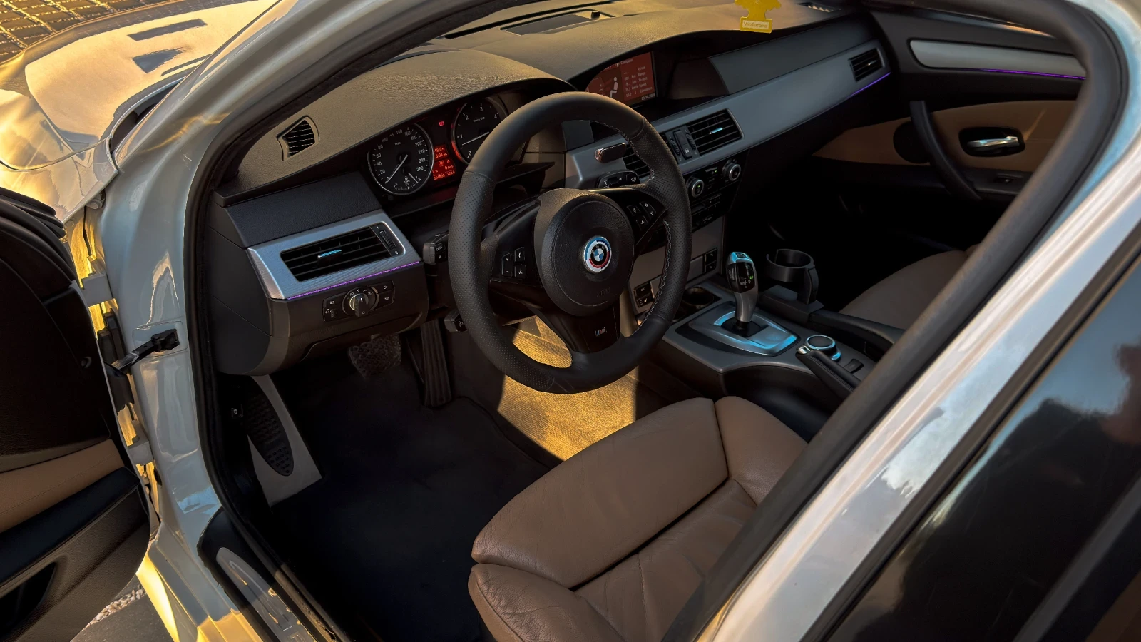 BMW 530 d* SoftClose* Keyless* HUD* , снимка 8 - Автомобили и джипове - 56339755