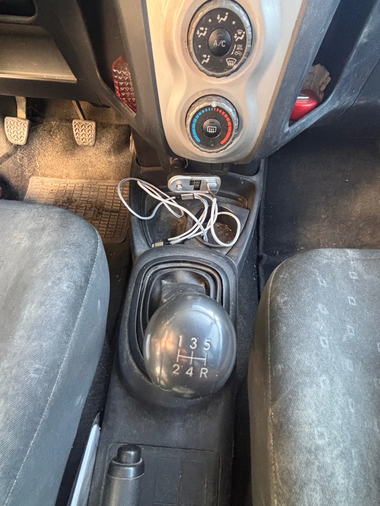 Toyota Yaris, снимка 11 - Автомобили и джипове - 56361264