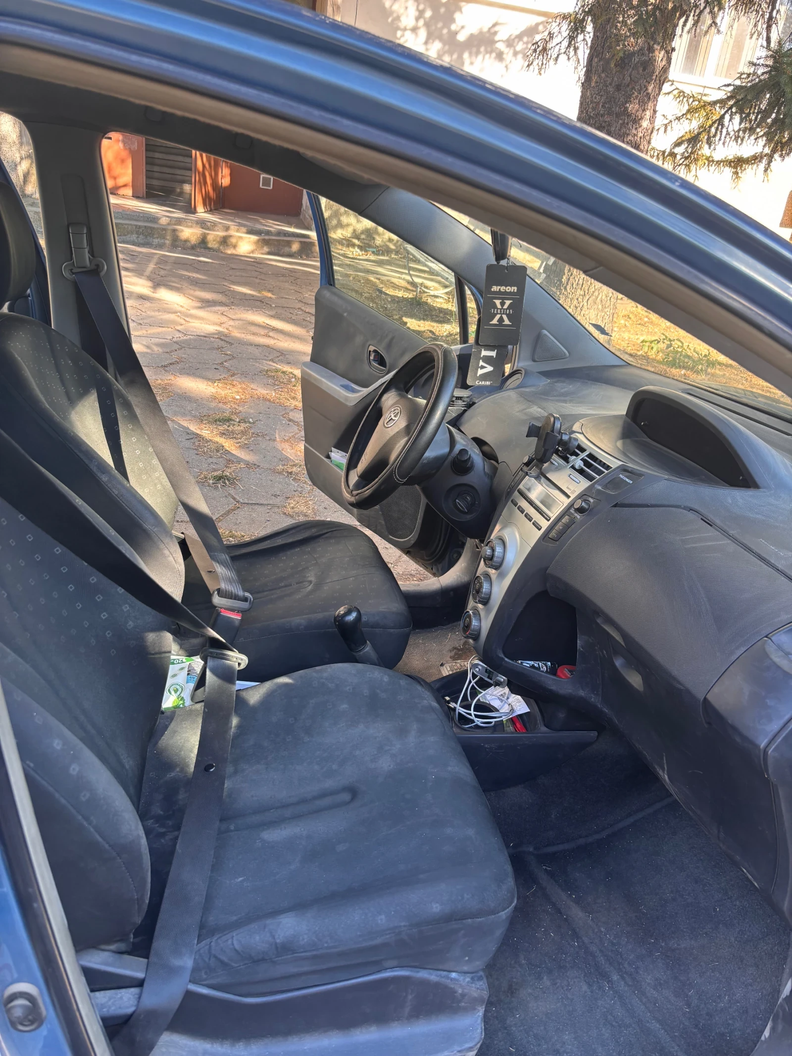 Toyota Yaris, снимка 9 - Автомобили и джипове - 56361264
