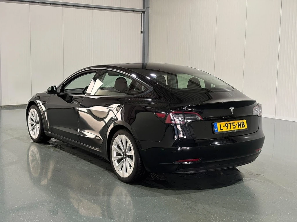 Tesla Model 3 Standart Range Plus leather led navi panorama, снимка 4 - Автомобили и джипове - 56574737