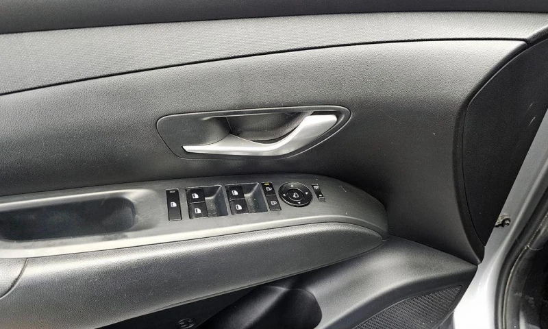 Hyundai Tucson Diesel 2.0 2WD Modern * НАЙ-ДОБРА ЦЕНА В БЪЛГАРИЯ*, снимка 14 - Автомобили и джипове - 52046431