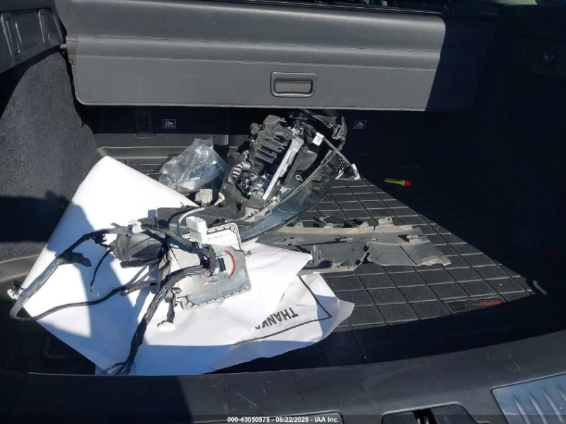 Land Rover Range Rover Velar 2.0L I-4 DI, DOHC, VVT, TURBO, 247HP All Wheel, снимка 4 - Автомобили и джипове - 52954193