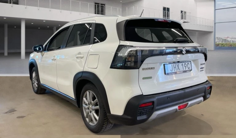 Suzuki SX4 S-Cross Booster Jet Hybrid AllGrip, снимка 4 - Автомобили и джипове - 54280199