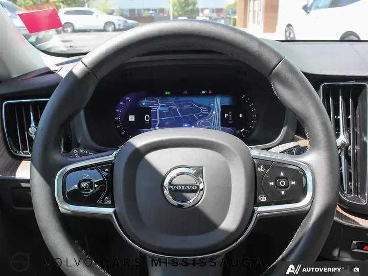 Volvo XC60 Plus Bright Theme * CARFAX * АВТО КРЕДИТ * , снимка 11 - Автомобили и джипове - 54905013