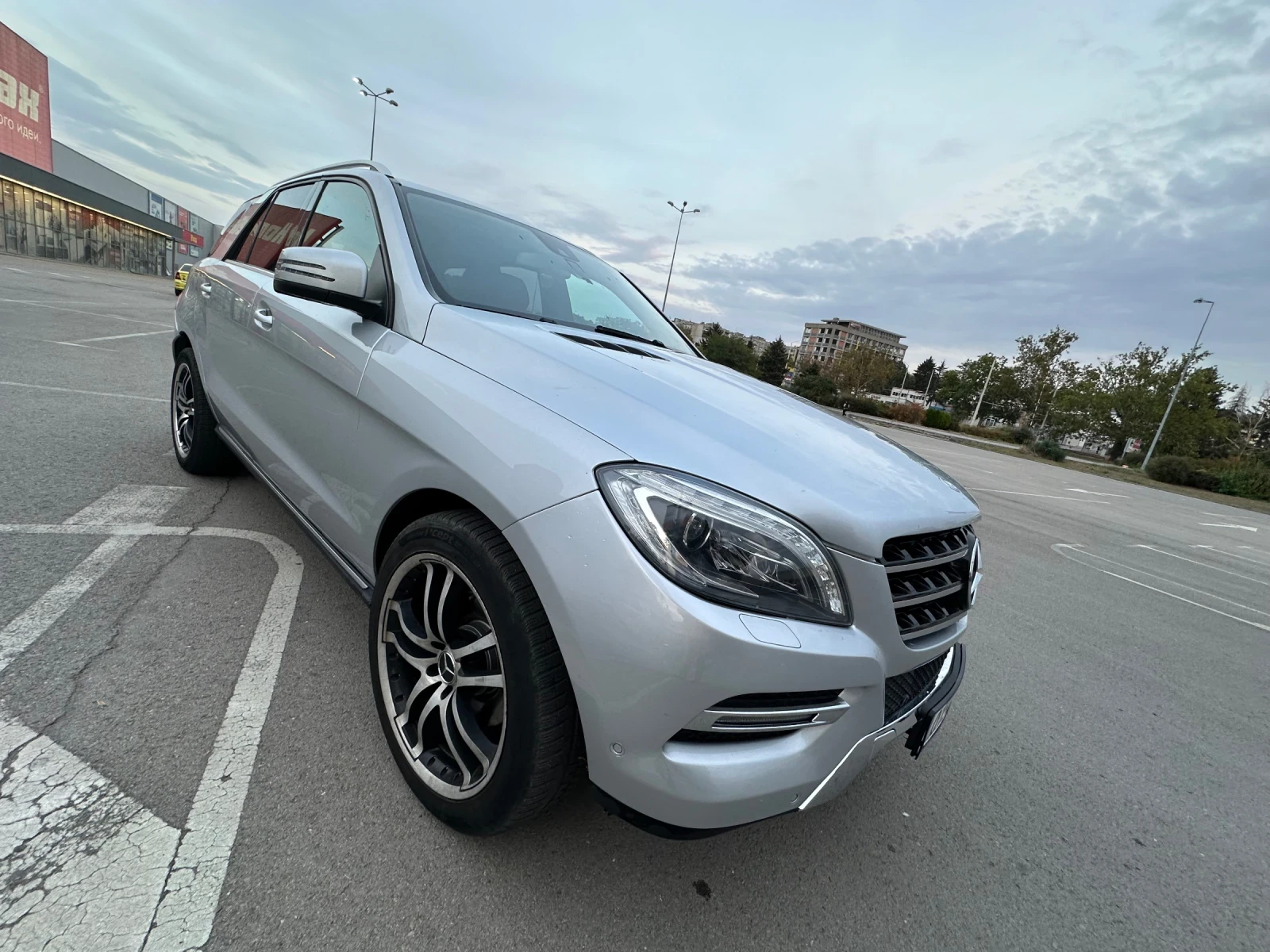 Mercedes-Benz ML 350 * AMG* LED* Ofroad* Камера - изображение 3