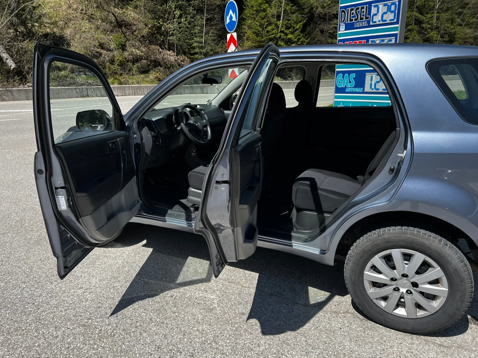 Daihatsu Terios 1.3i* 4x4* БЕЗ РЪЖДА* РЕАЛНИ 147000км!!! - изображение 7