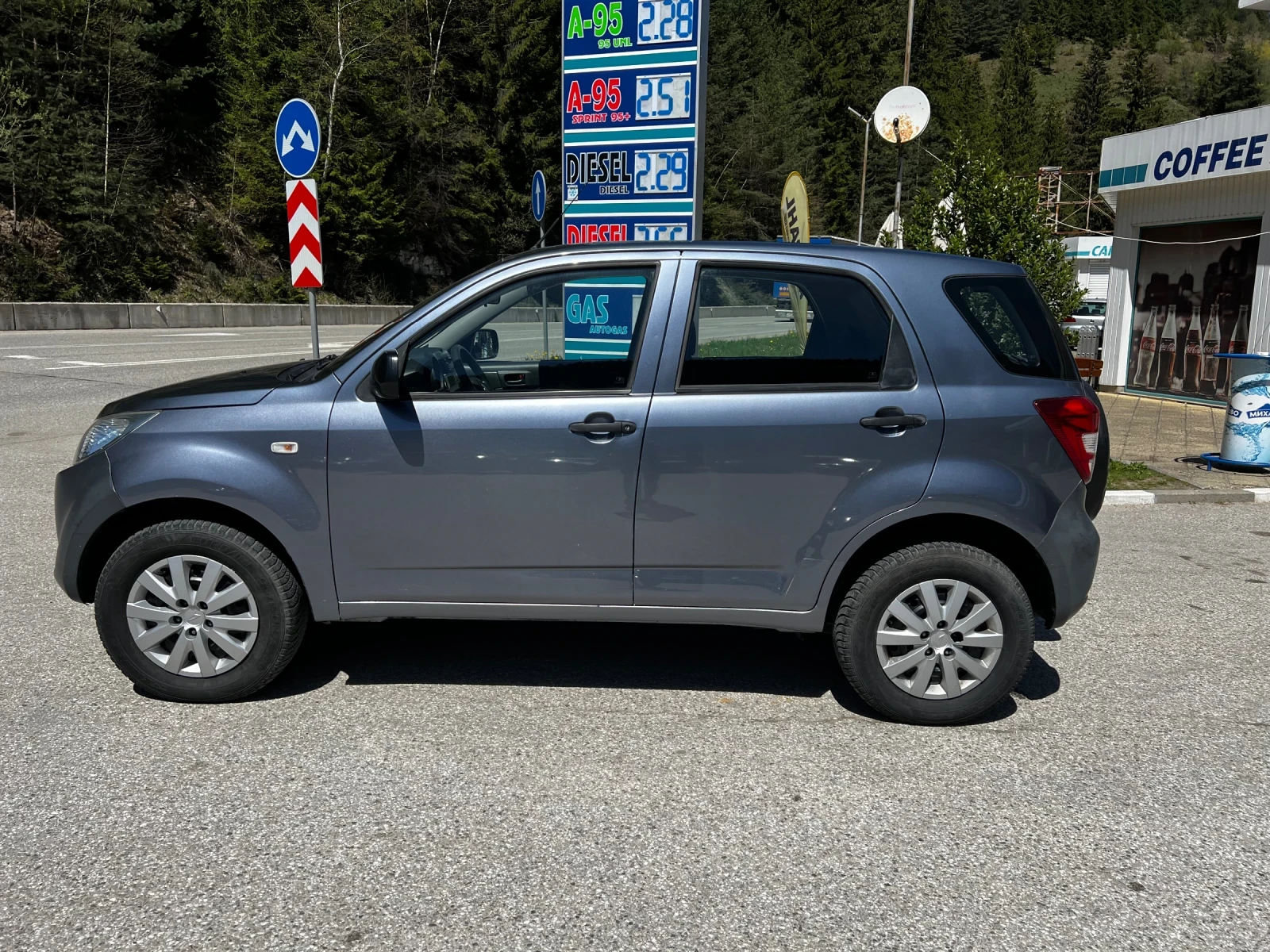 Daihatsu Terios 1.3i* 4x4* БЕЗ РЪЖДА* РЕАЛНИ 147000км!!! - изображение 2
