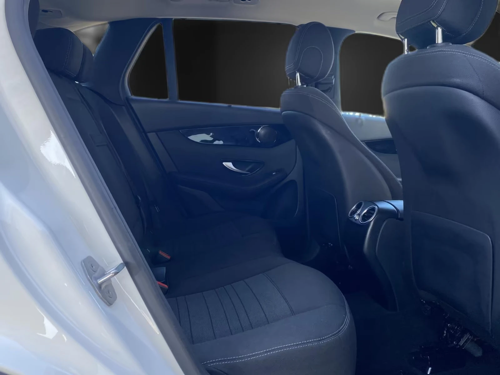 Mercedes-Benz GLC 300 4MATIC/320HP/NAVI/LED/CAM/KLESS/CARPLAY/AMBI/202g | Mobile.bg   16