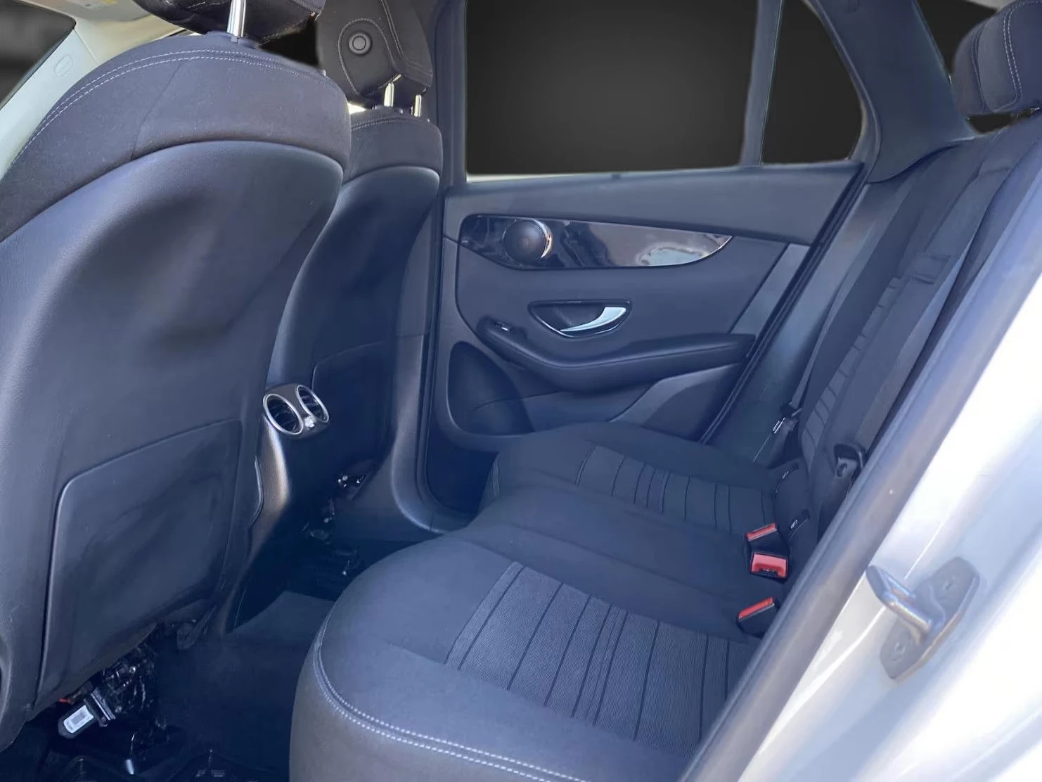 Mercedes-Benz GLC 300 4MATIC/320HP/NAVI/LED/CAM/KLESS/CARPLAY/AMBI/202g | Mobile.bg   15