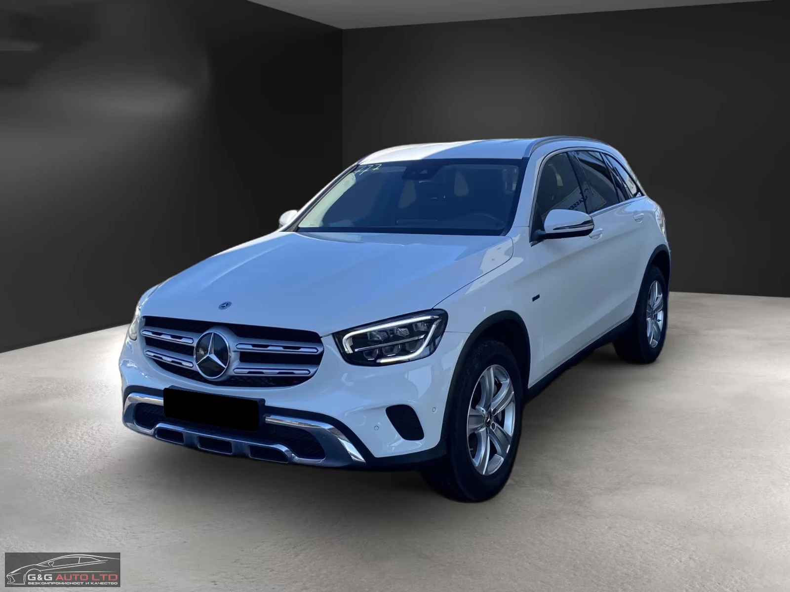 Mercedes-Benz GLC 300 4MATIC/320HP/NAVI/LED/CAM/KLESS/CARPLAY/AMBI/202g | Mobile.bg   1