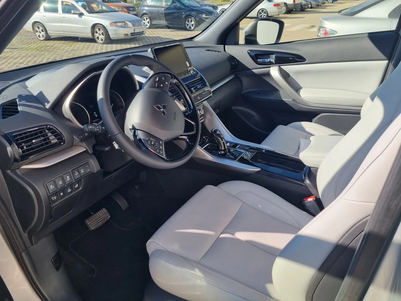 Mitsubishi Eclipse Cross INSTYLE, снимка 5 - Автомобили и джипове - 53715419