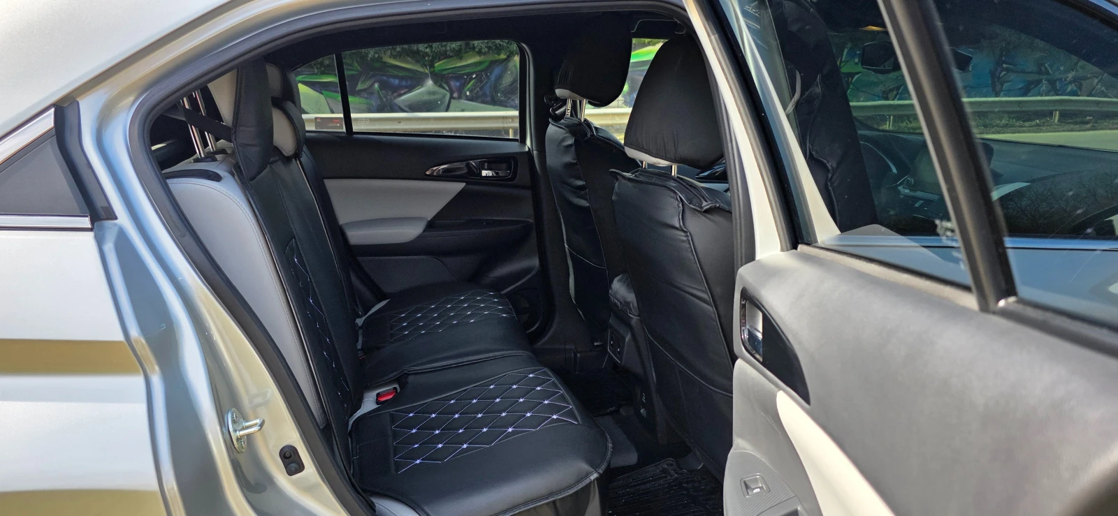 Mitsubishi Eclipse Cross INSTYLE, снимка 8 - Автомобили и джипове - 53715419