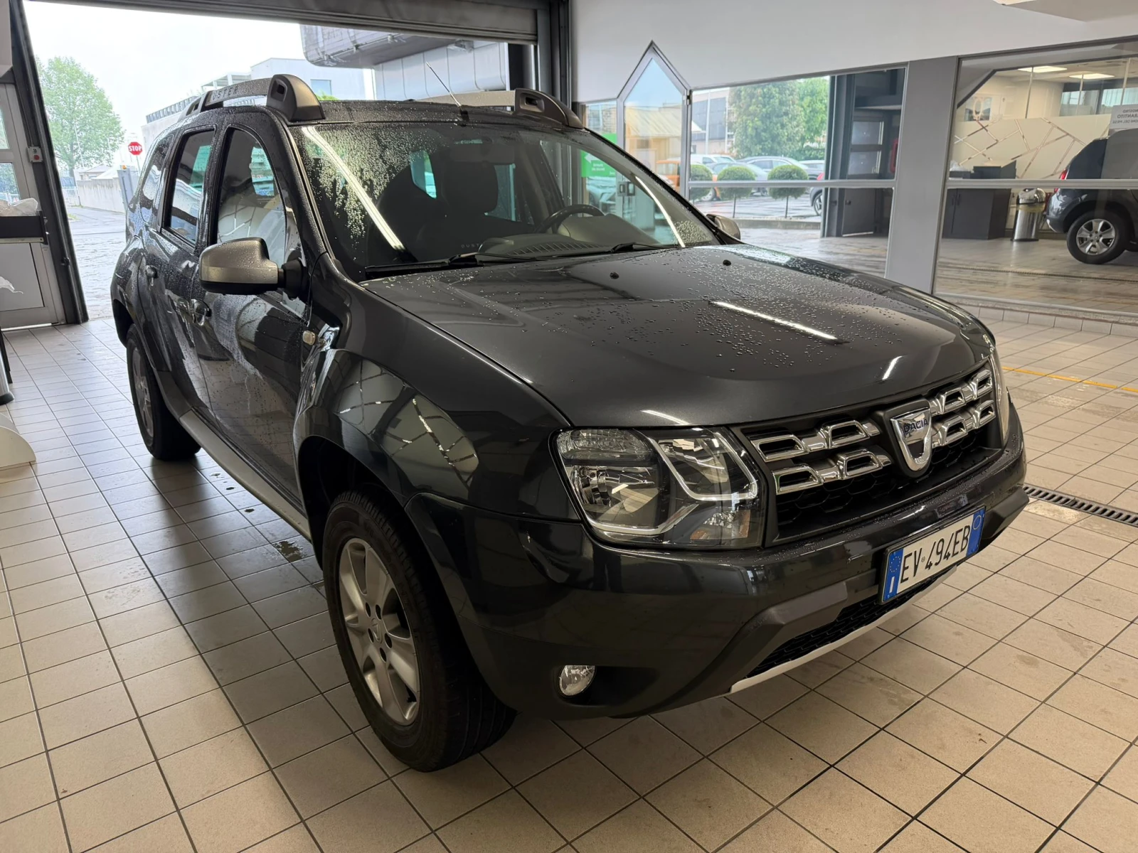 Dacia Duster 1.6 I 4X4 NAVI FACE UNIKAT !, снимка 4 - Автомобили и джипове - 54458782