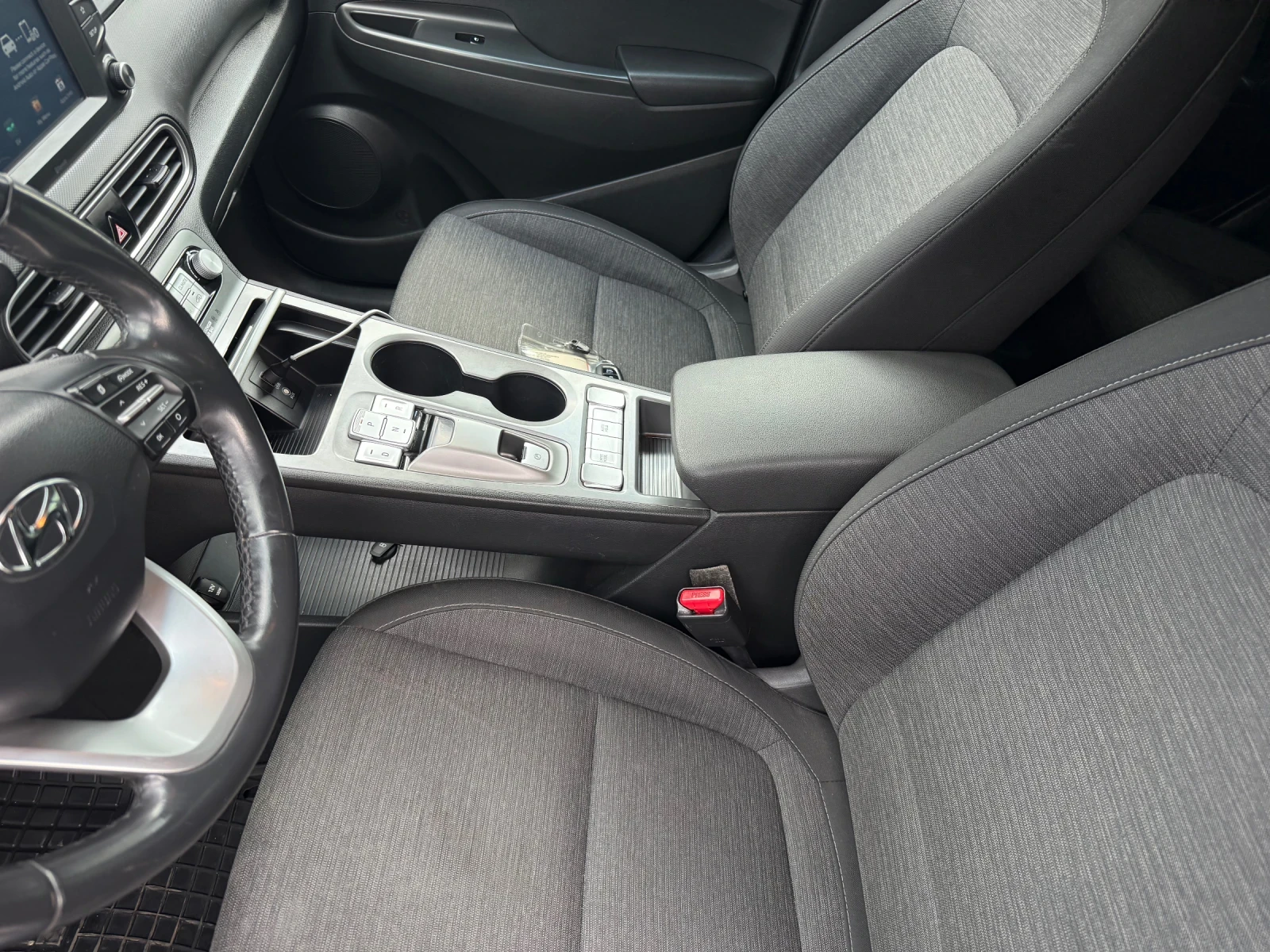 Hyundai Kona, снимка 15 - Автомобили и джипове - 54782711