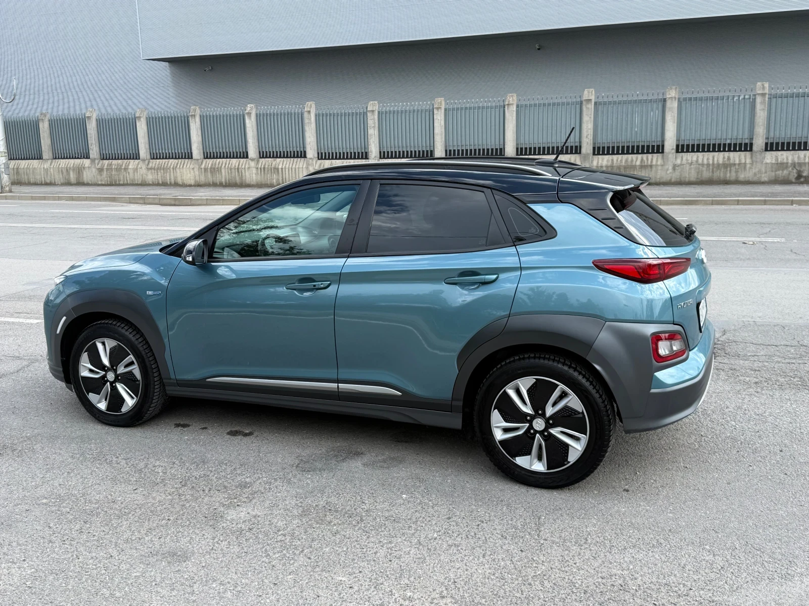 Hyundai Kona, снимка 10 - Автомобили и джипове - 54782711