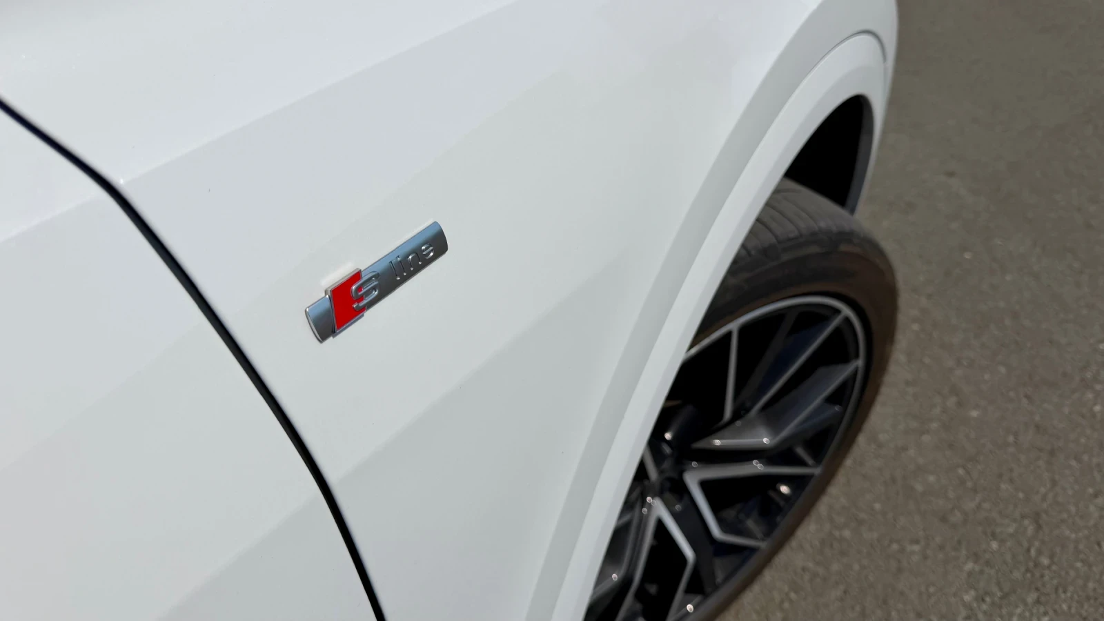 Audi Q8, снимка 6 - Автомобили и джипове - 55789618