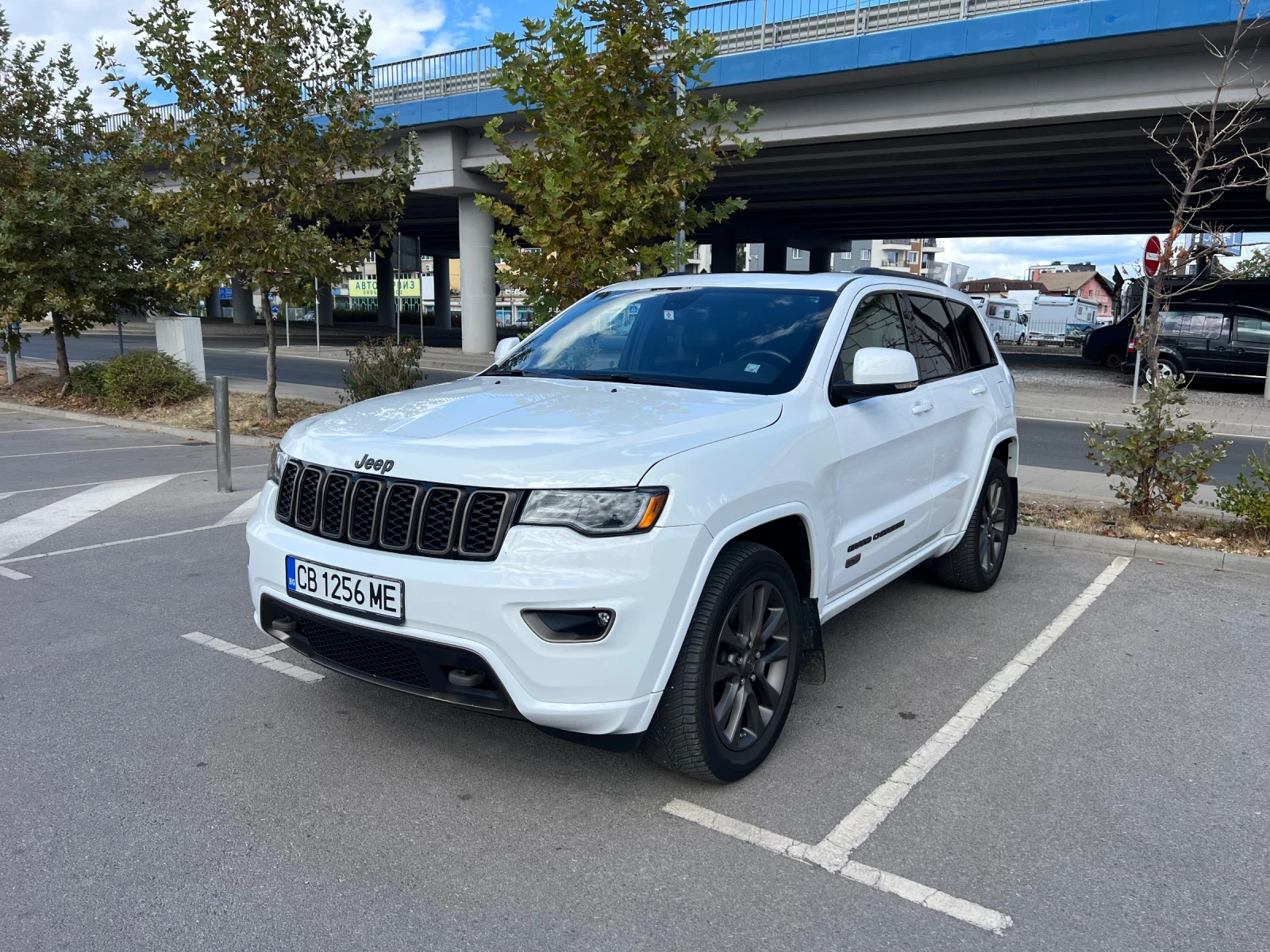 Jeep Grand cherokee 5.7 HEMI LPG LIMITED 75th Anniversary 