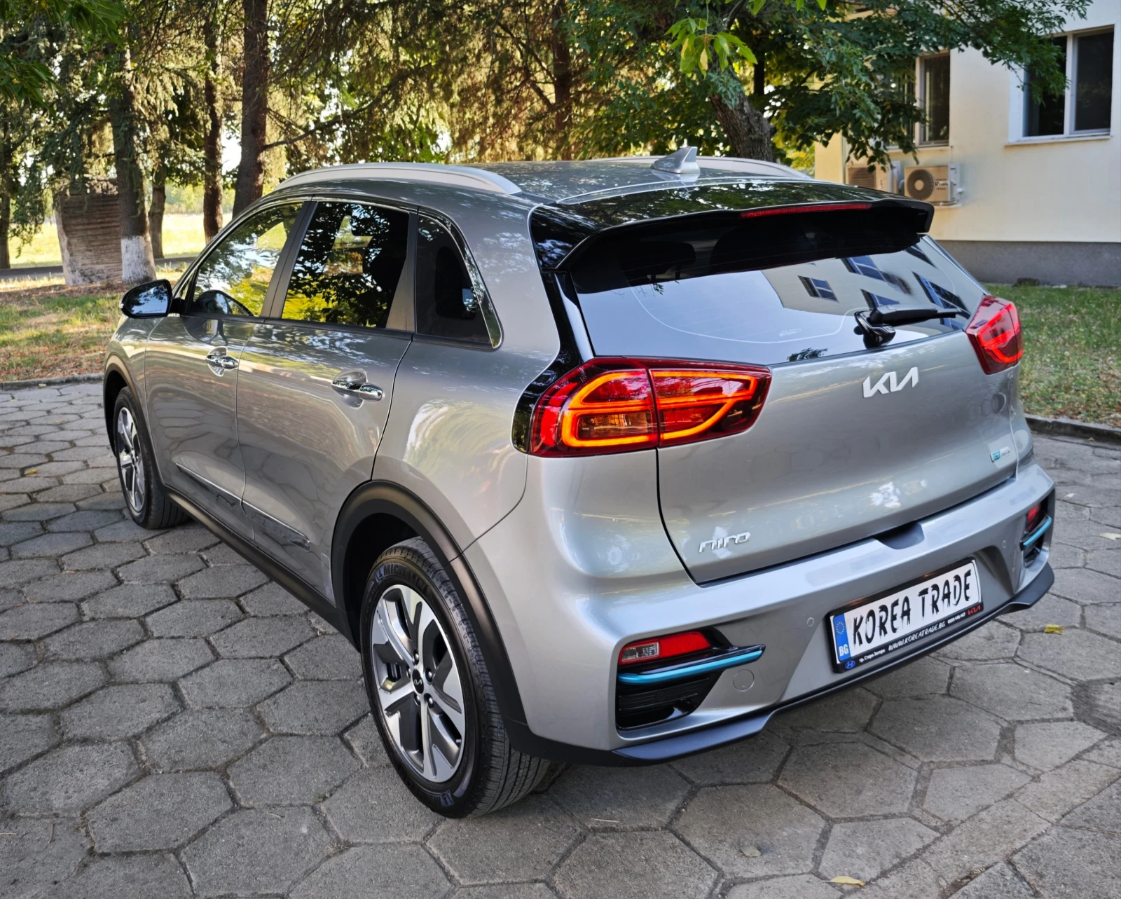 Kia Niro 64 kW, снимка 6 - Автомобили и джипове - 56233276