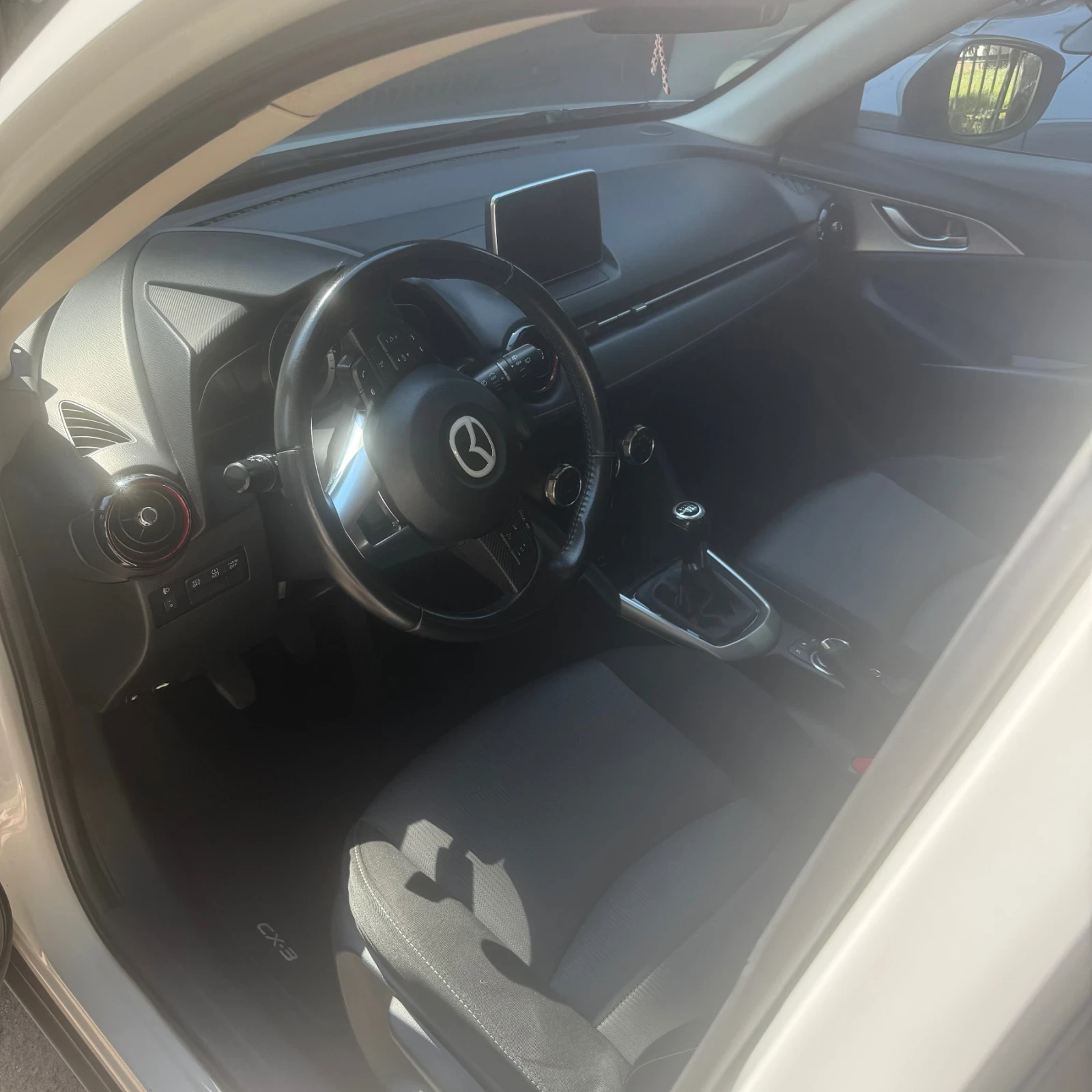 Mazda CX-3, снимка 17 - Автомобили и джипове - 56336266