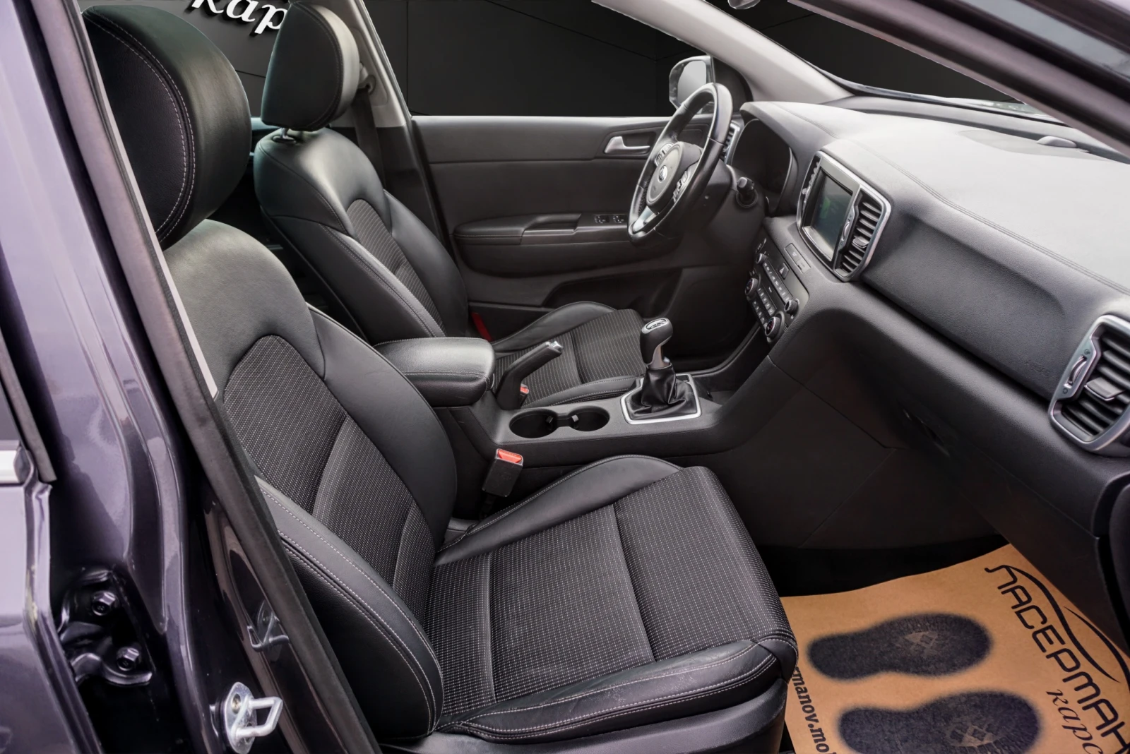 Kia Sportage 1.7CRDI NAVI , снимка 14 - Автомобили и джипове - 56479072