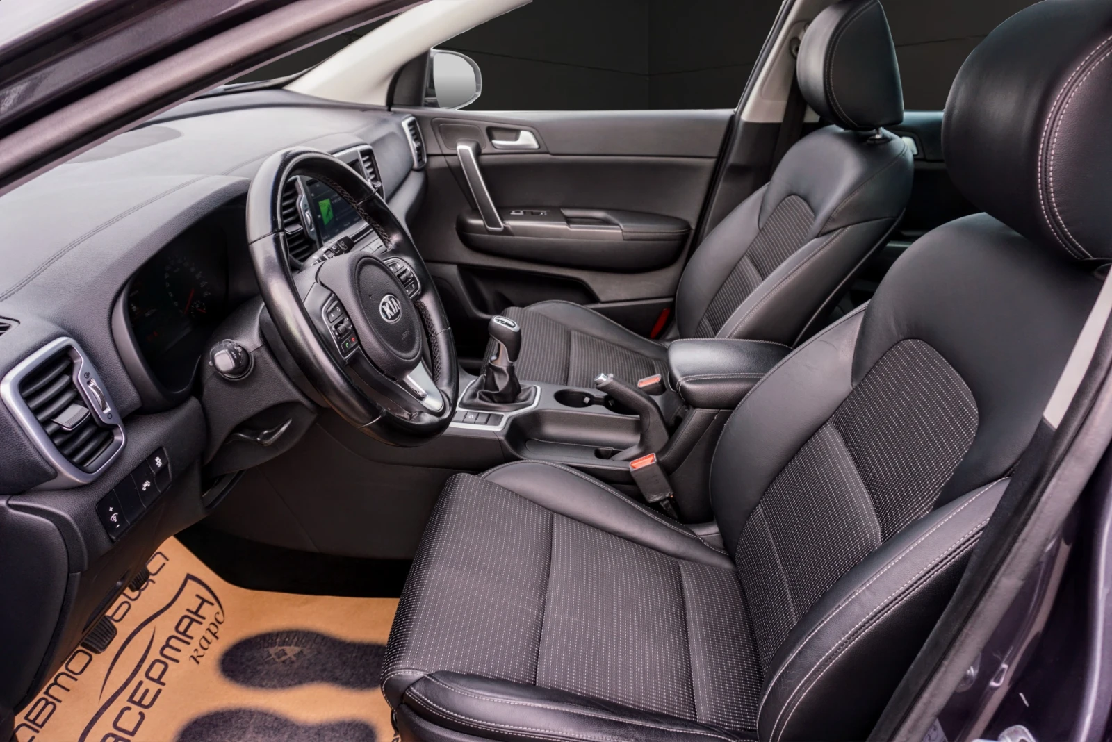 Kia Sportage 1.7CRDI NAVI , снимка 9 - Автомобили и джипове - 56479072