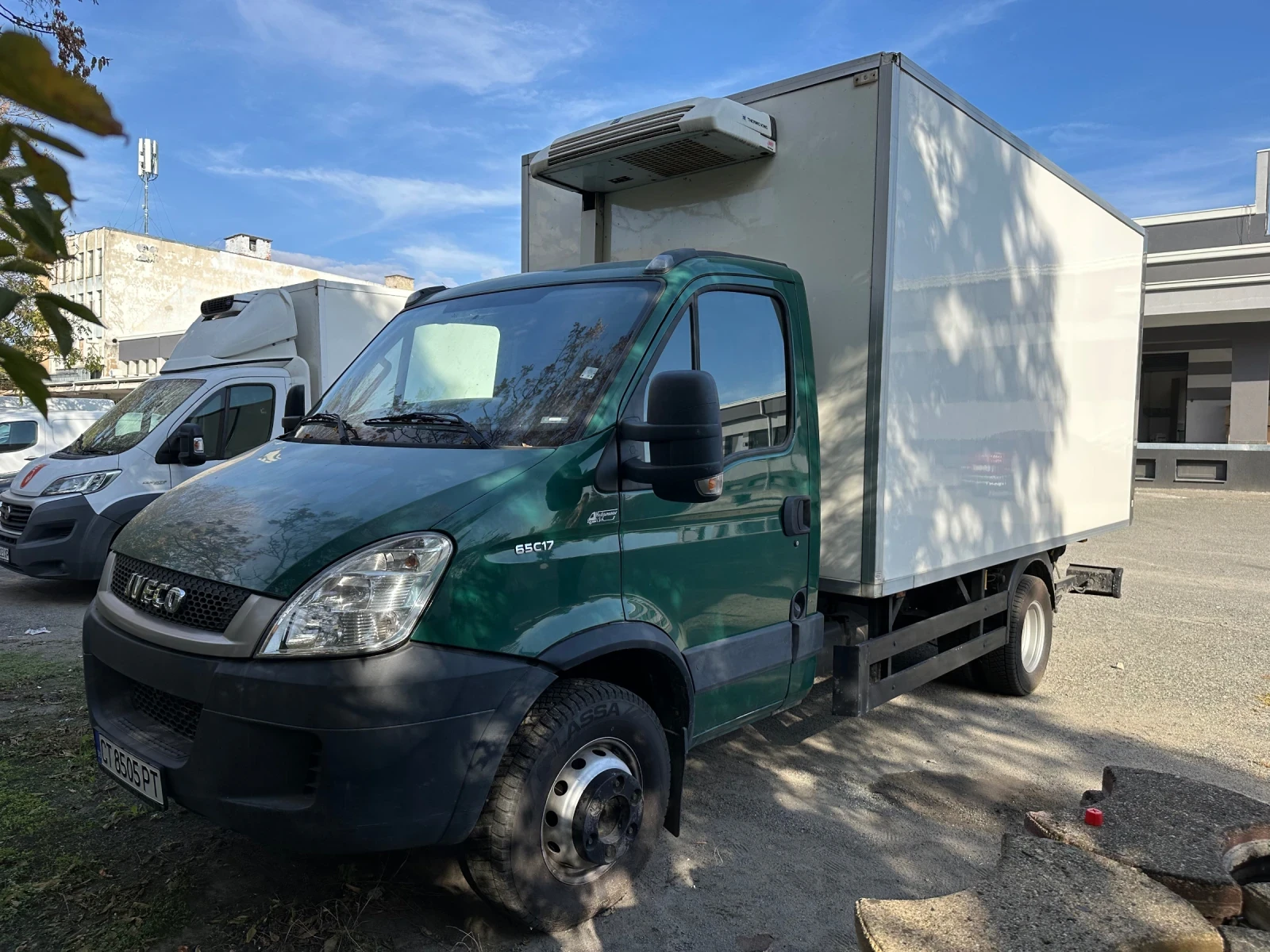 Iveco Daily 65C 3.0/Климатик+ Хладилен/Падащ Борд - изображение 2