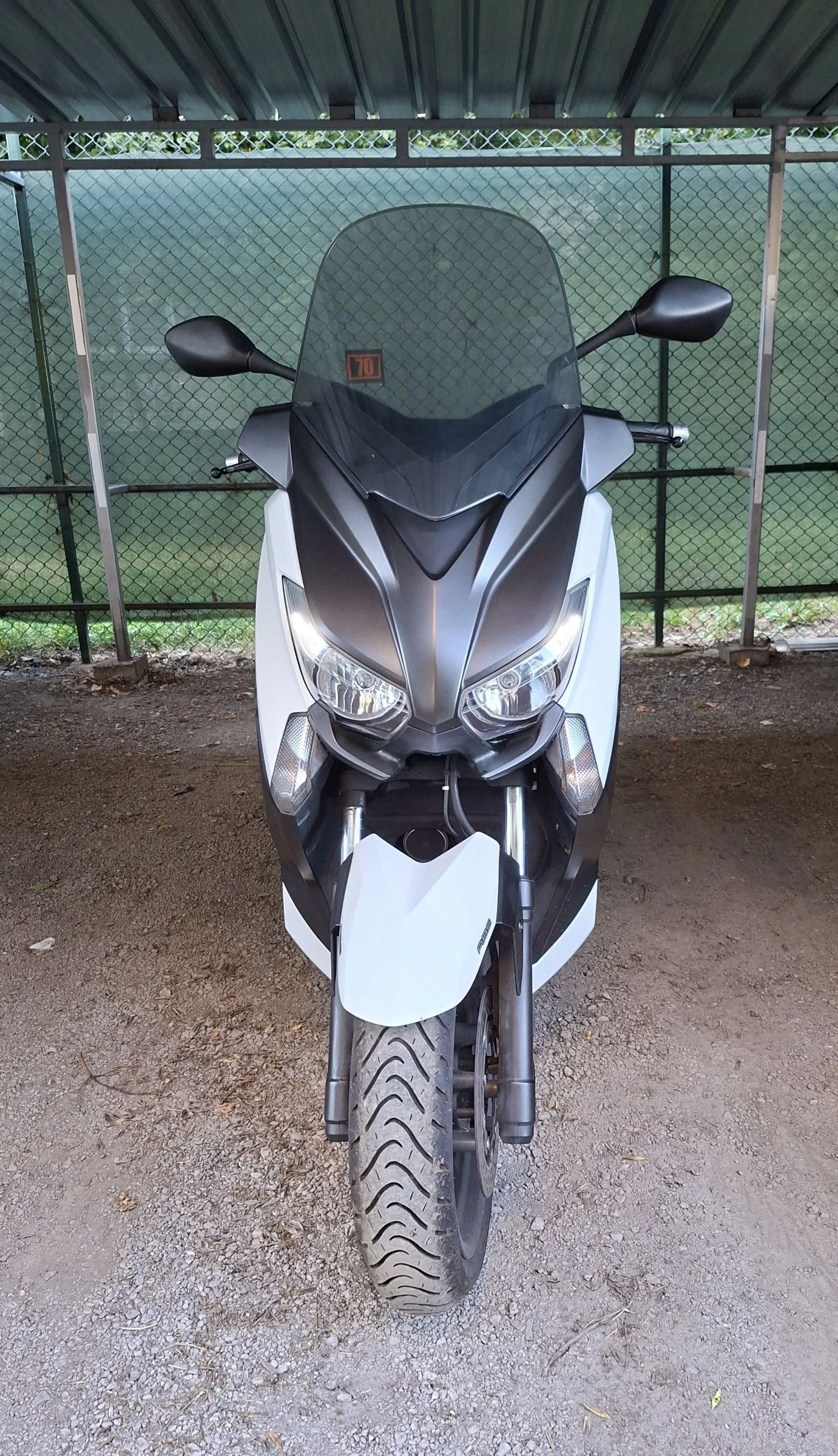 Yamaha X-max 400..AKRAPOViC