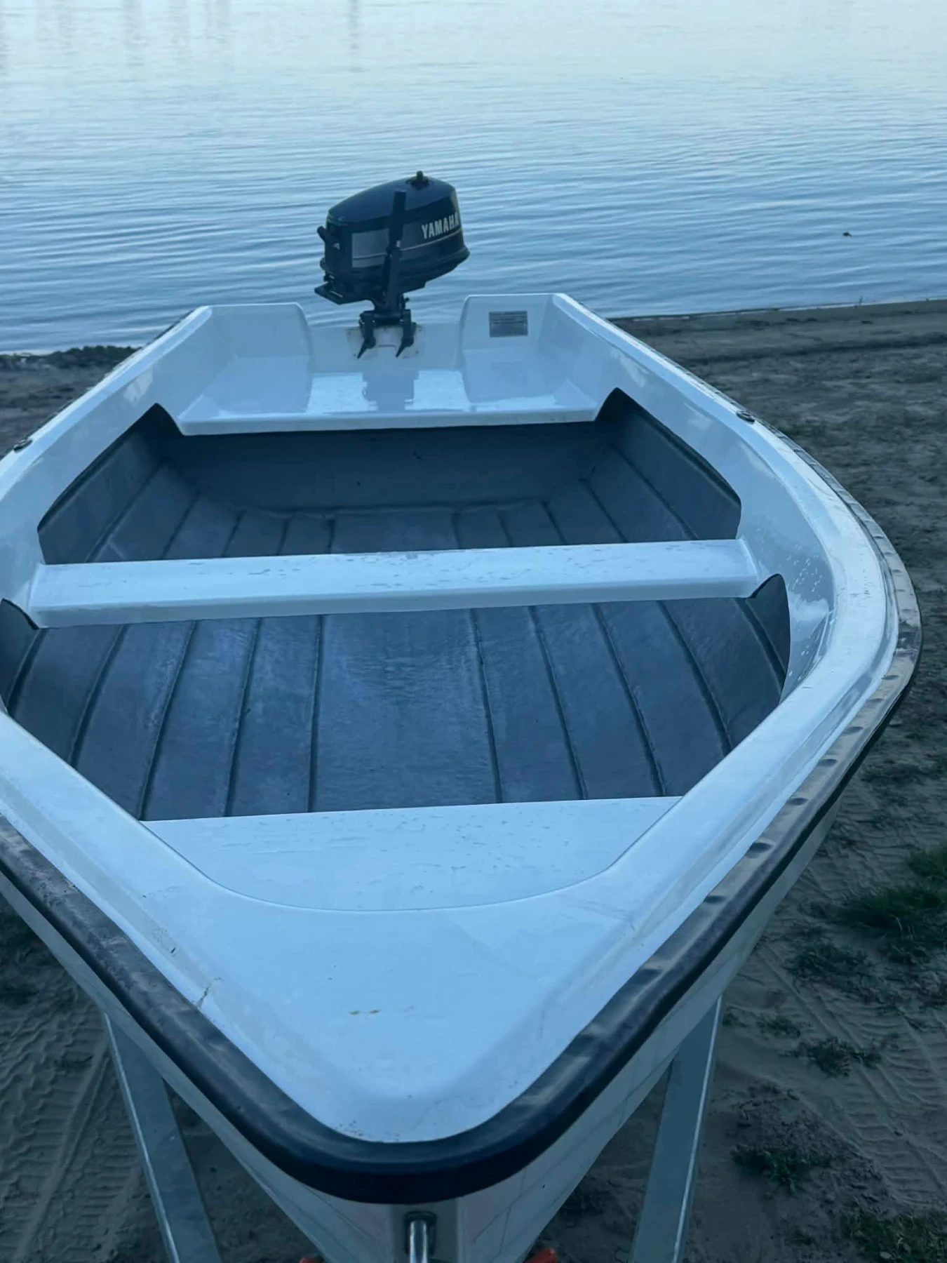 Лодка Adventure AKVA DAR PB398, снимка 4 - Воден транспорт - 54723745